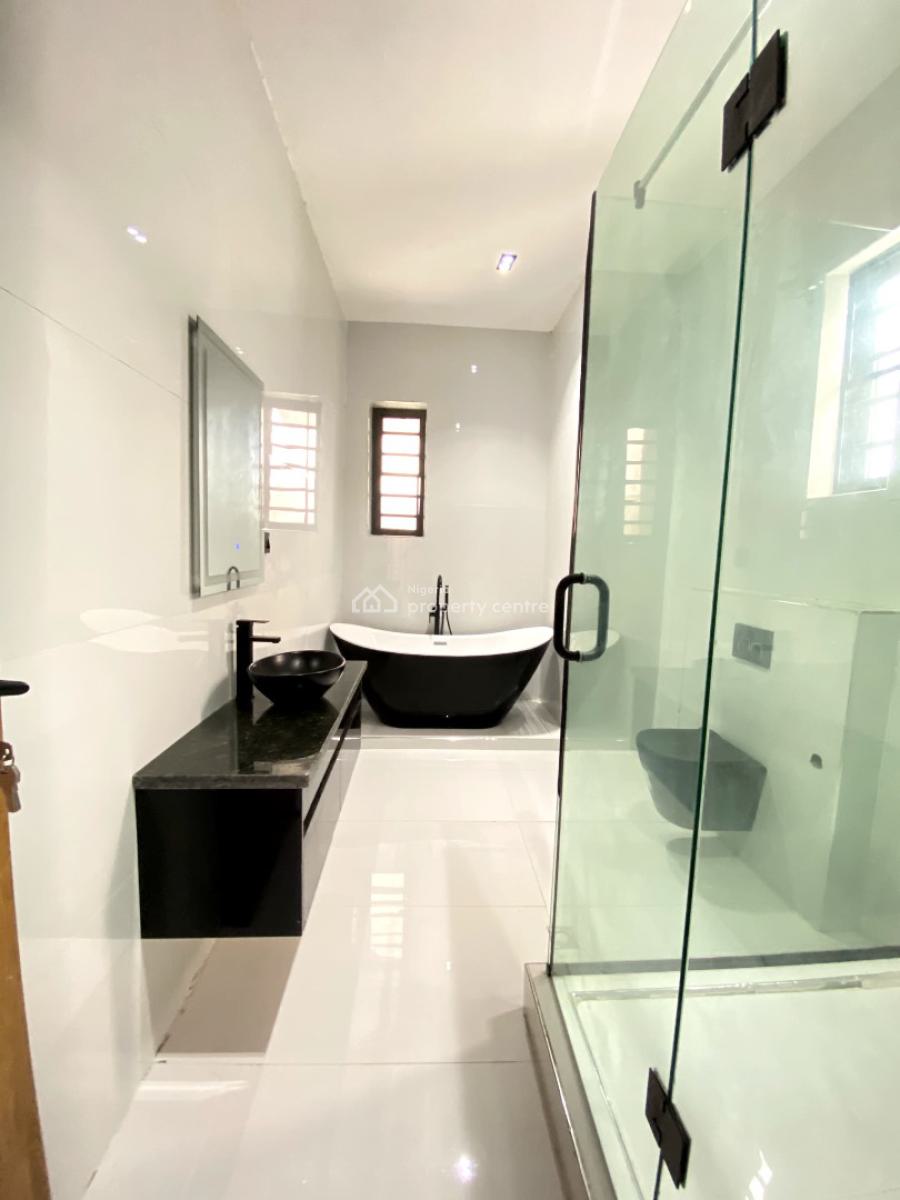 Exquisite 5 Bedroom Fully Detached Duplex with Bq in a Secure Estate, Lekki, Lagos, Detached Duplex for Sale