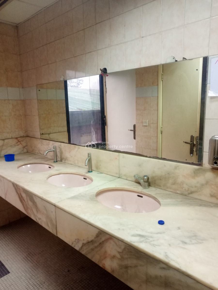571sqm Office Space Located in a Serene Secured Neighbourhood, Mobolaji Bank Anthony, Ikeja, Lagos, Office Space for Rent