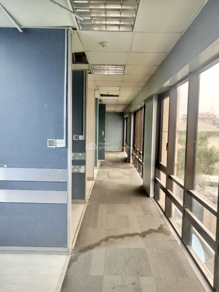 571sqm Office Space Located in a Serene Secured Neighbourhood, Mobolaji Bank Anthony, Ikeja, Lagos, Office Space for Rent