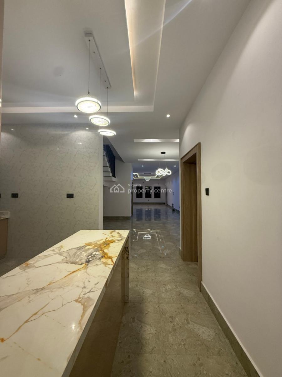 Luxury 4-bedroom Semi-detached Duplex + Family Lounge & Walk-in-closet, Legacy Estate, Kolapo Ishola Gra, Akobo, Ibadan, Oyo, Semi-detached Duplex for Sale