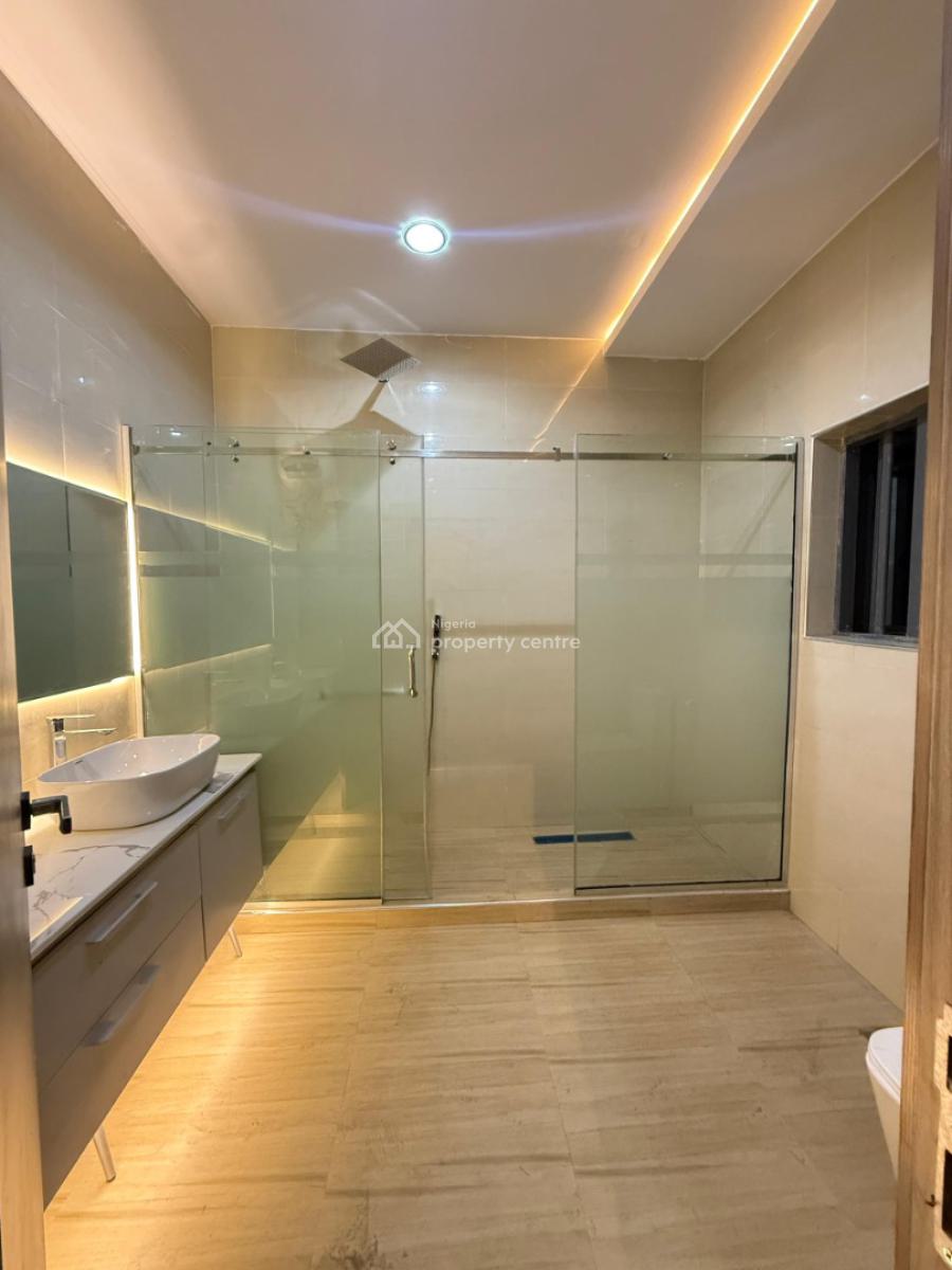 Luxury 4-bedroom Semi-detached Duplex + Family Lounge & Walk-in-closet, Legacy Estate, Kolapo Ishola Gra, Akobo, Ibadan, Oyo, Semi-detached Duplex for Sale