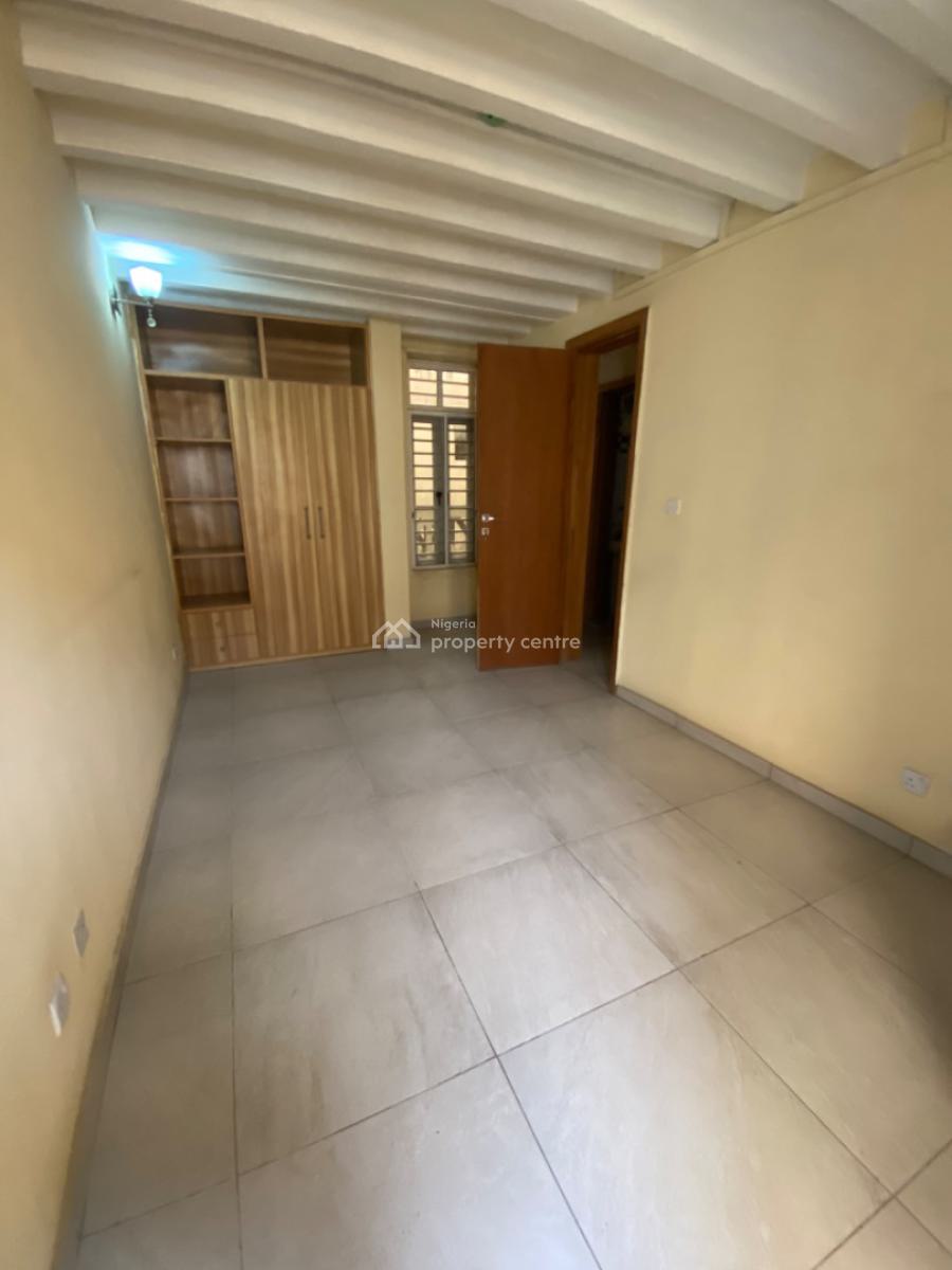 Serviced 2 Bedroom Apartment Upstairs, Oniru, Victoria Island (vi), Lagos, Flat / Apartment for Rent