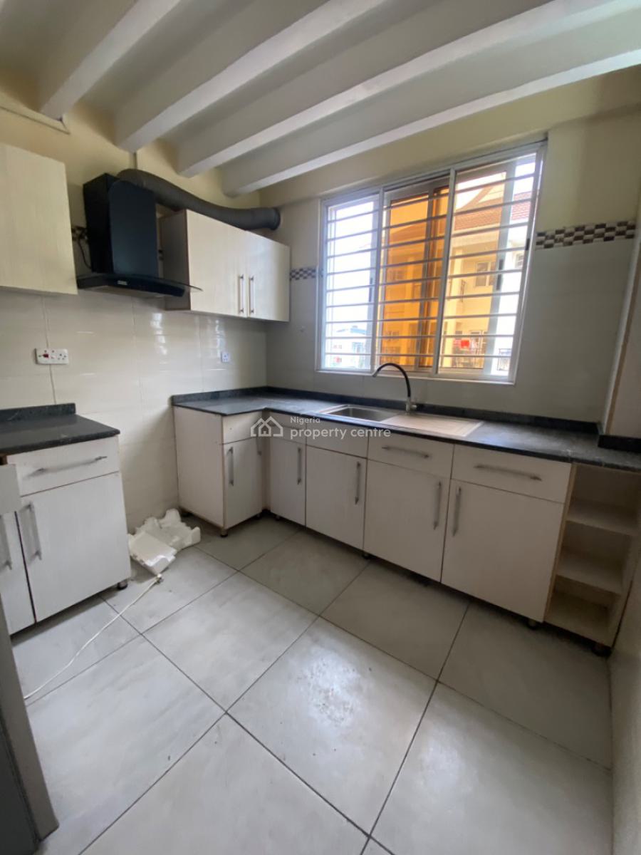 Serviced 2 Bedroom Apartment Upstairs, Oniru, Victoria Island (vi), Lagos, Flat / Apartment for Rent