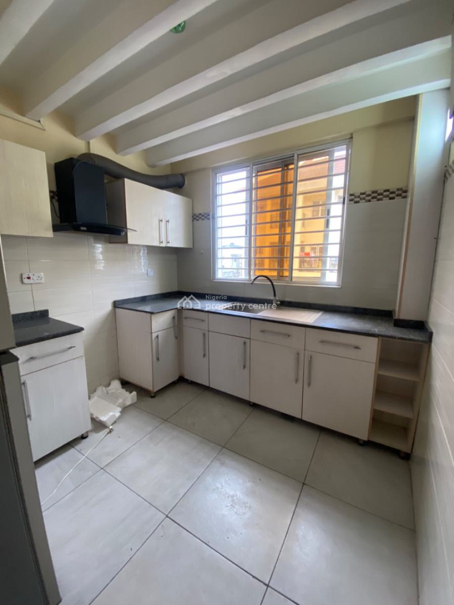 Serviced 2 Bedroom Apartment Upstairs, Oniru, Victoria Island (vi), Lagos, Flat / Apartment for Rent