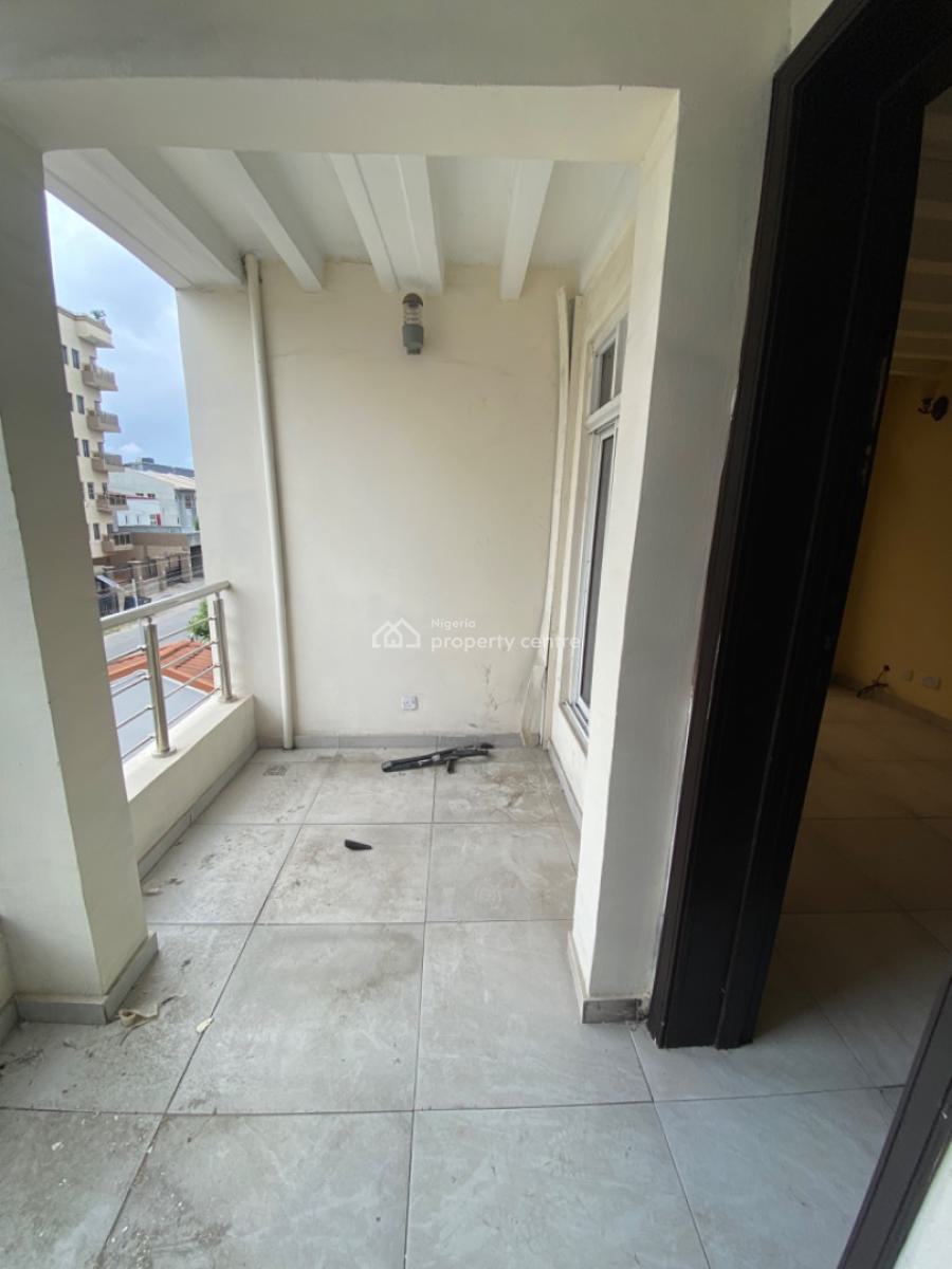 Serviced 2 Bedroom Apartment Upstairs, Oniru, Victoria Island (vi), Lagos, Flat / Apartment for Rent
