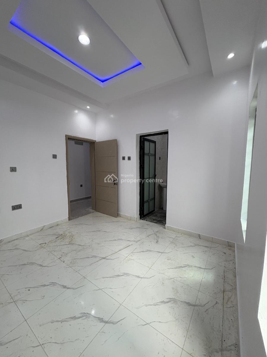 Contemporary 3-bedroom Bungalow + Room & Parlor Bq, Abdul-salam, Akala Way, Akobo, Ibadan, Oyo, Detached Bungalow for Sale