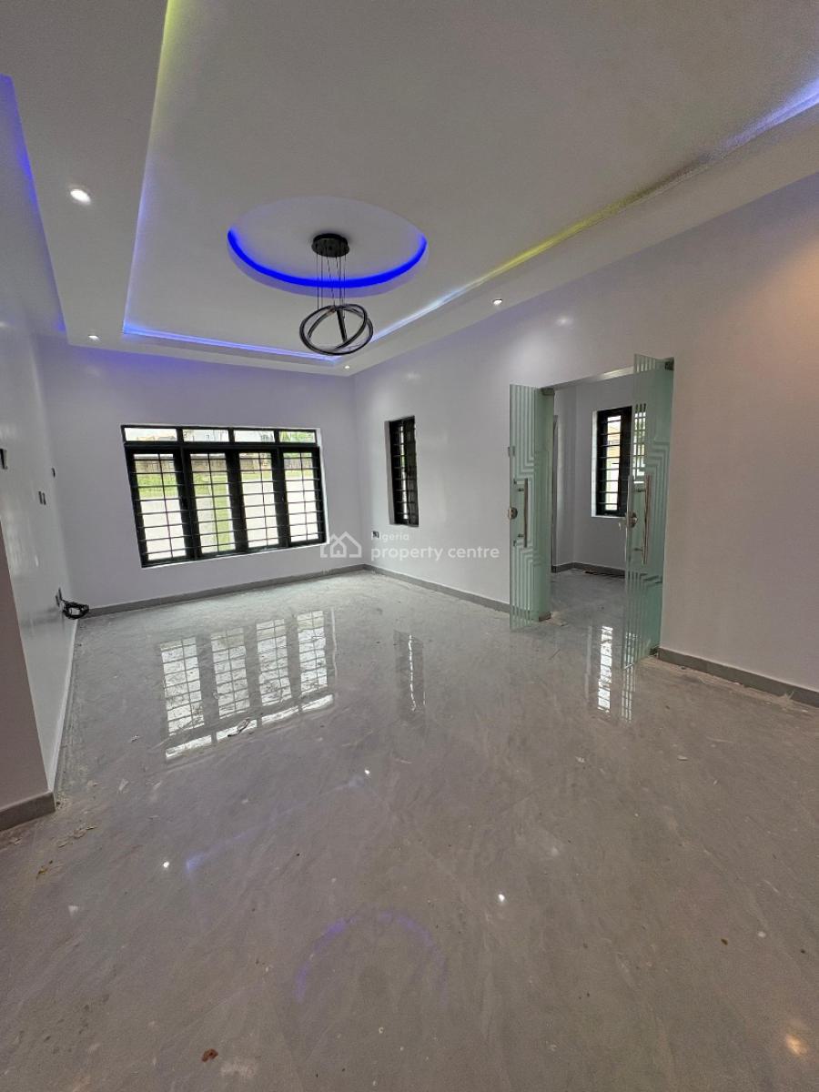 Contemporary 3-bedroom Bungalow + Room & Parlor Bq, Abdul-salam, Akala Way, Akobo, Ibadan, Oyo, Detached Bungalow for Sale