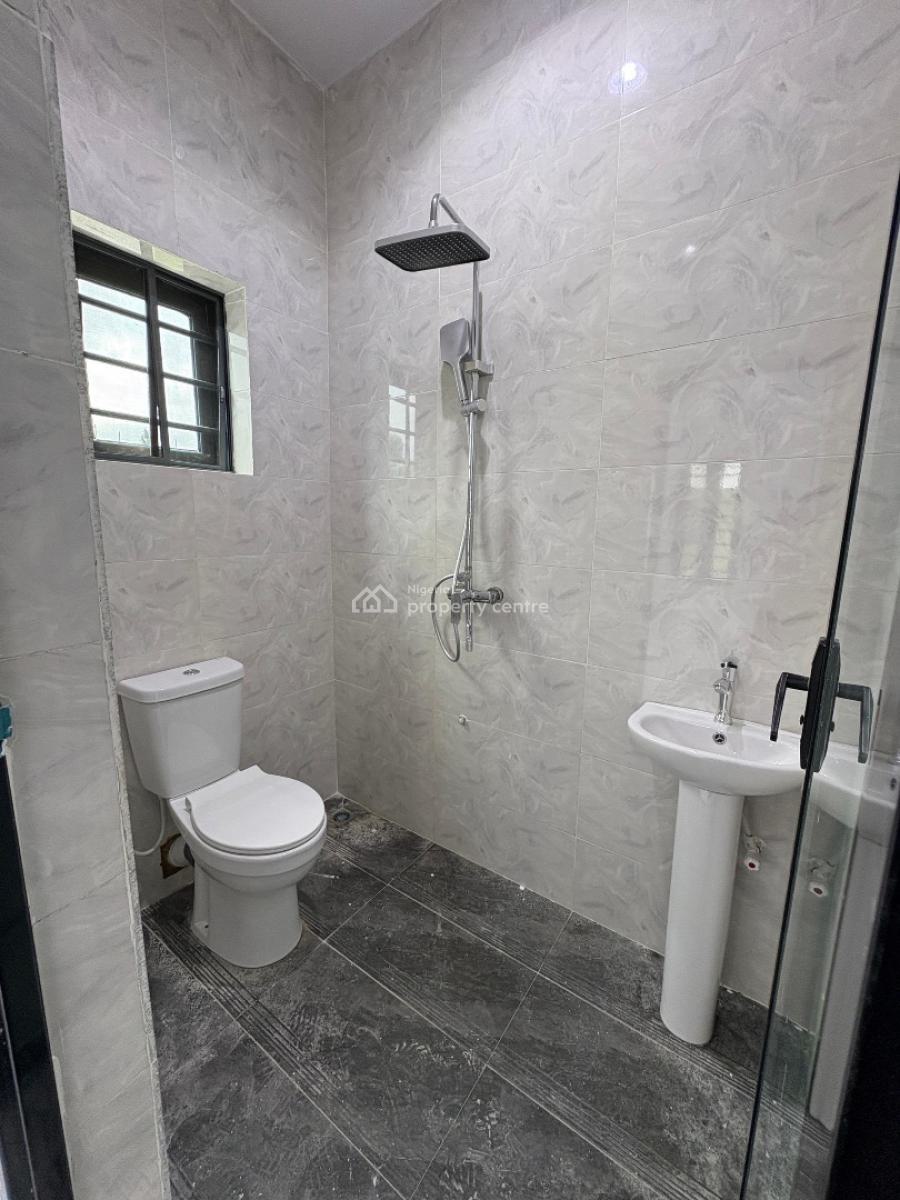 Contemporary 3-bedroom Bungalow + Room & Parlor Bq, Abdul-salam, Akala Way, Akobo, Ibadan, Oyo, Detached Bungalow for Sale