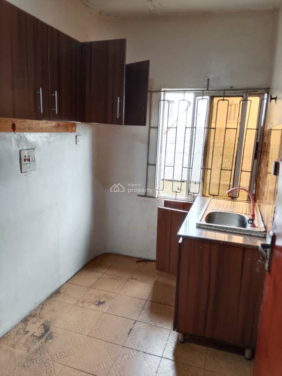 Spacious & Lovely 3 Bedroom Flat, Olowora, Magodo, Lagos, Flat / Apartment for Rent