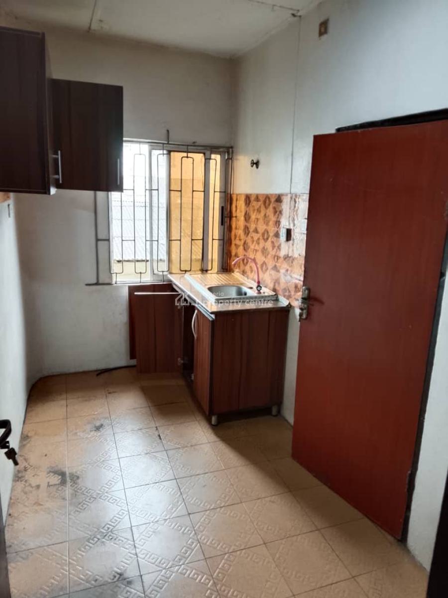 Spacious & Lovely 3 Bedroom Flat, Olowora, Magodo, Lagos, Flat / Apartment for Rent