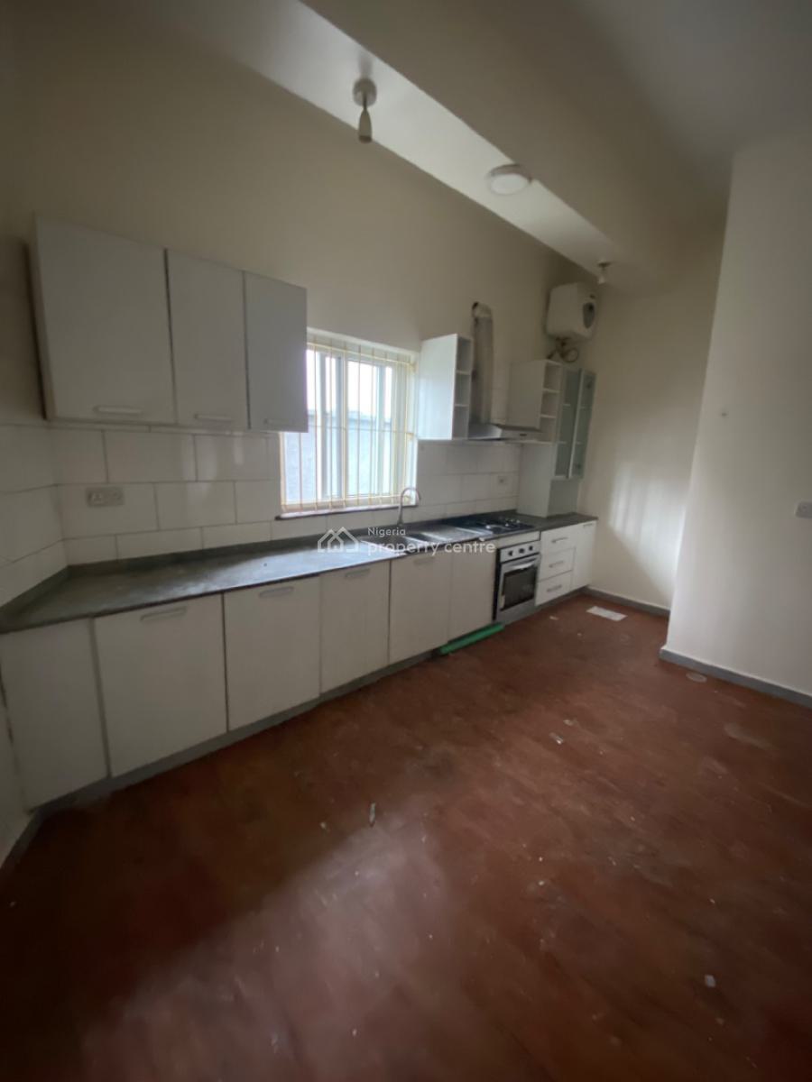 Serviced 2 Bedrooms Apartment with Big Backyard for Sitting Out, Oniru, Victoria Island (vi), Lagos, Flat / Apartment for Rent