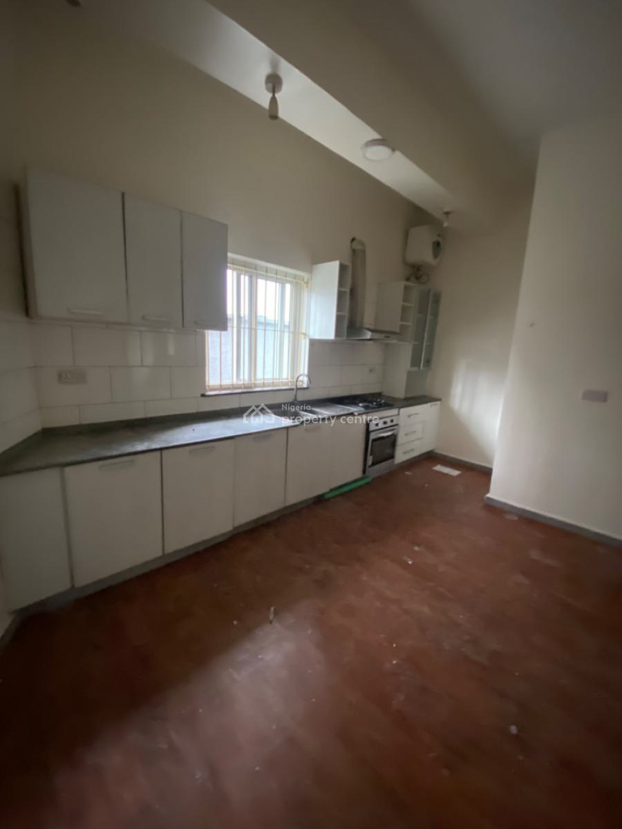 Serviced 2 Bedrooms Apartment with Big Backyard for Sitting Out, Oniru, Victoria Island (vi), Lagos, Flat / Apartment for Rent