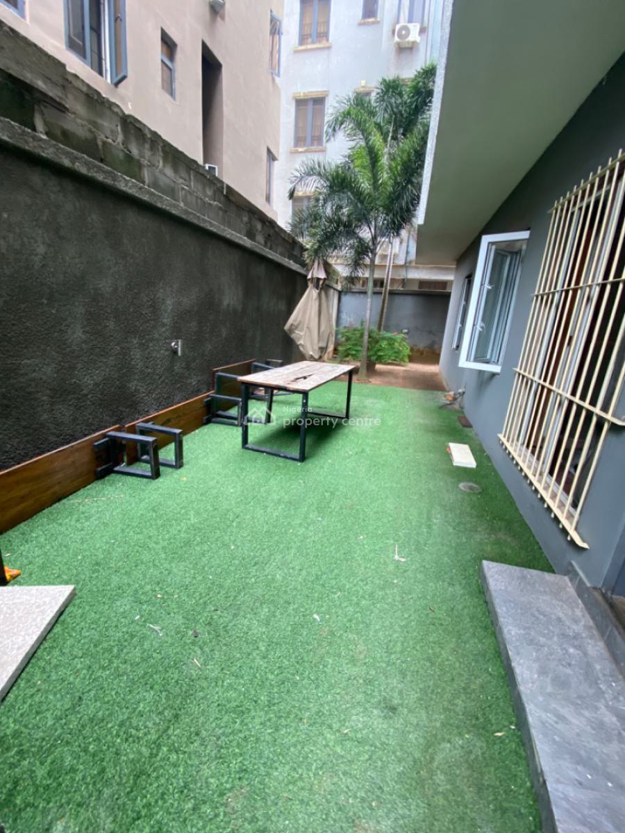 Serviced 2 Bedrooms Apartment with Big Backyard for Sitting Out, Oniru, Victoria Island (vi), Lagos, Flat / Apartment for Rent
