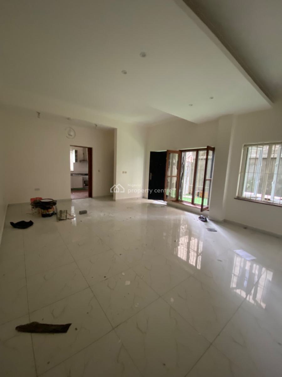 Serviced 2 Bedrooms Apartment with Big Backyard for Sitting Out, Oniru, Victoria Island (vi), Lagos, Flat / Apartment for Rent