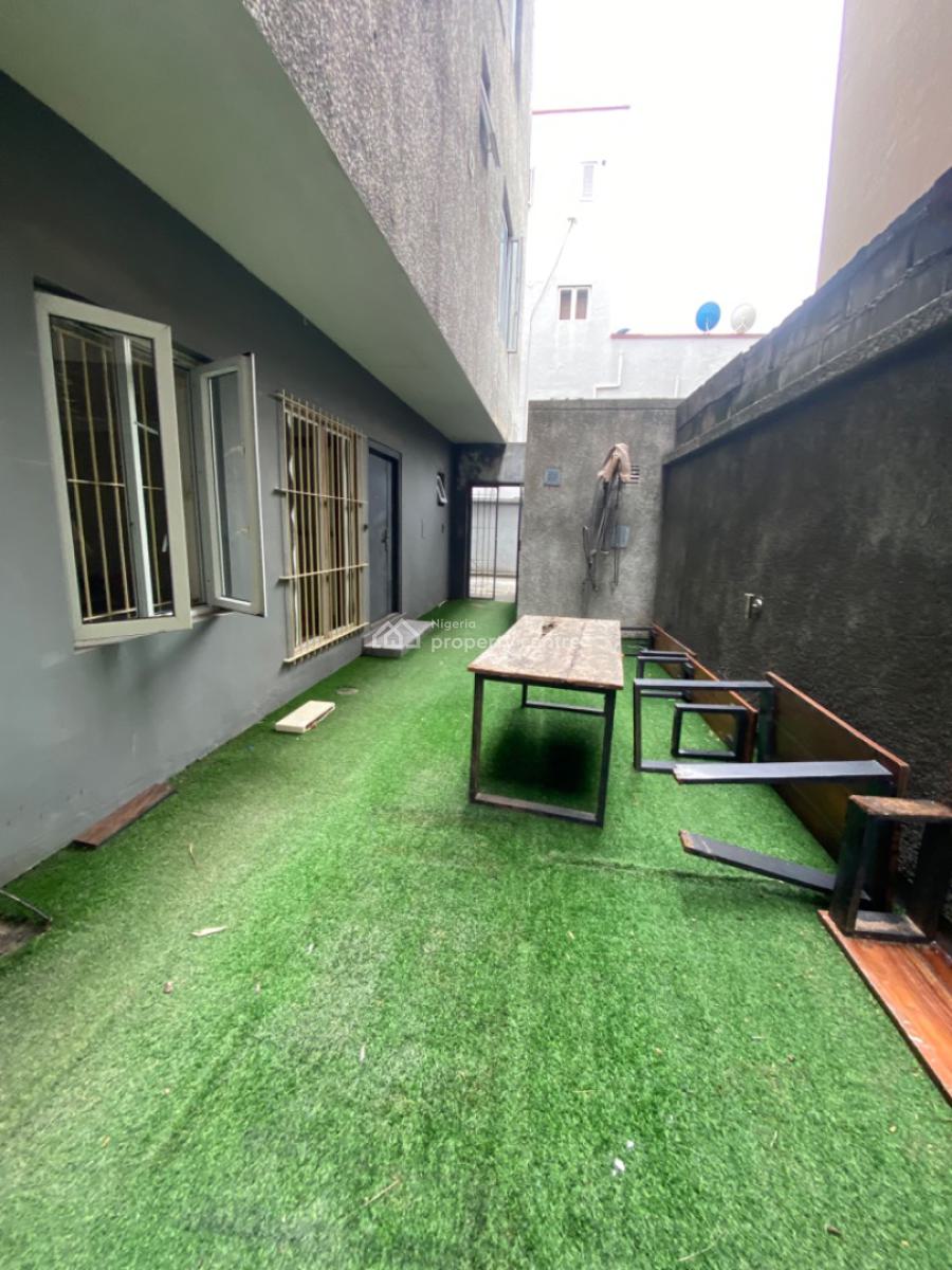 Serviced 2 Bedrooms Apartment with Big Backyard for Sitting Out, Oniru, Victoria Island (vi), Lagos, Flat / Apartment for Rent