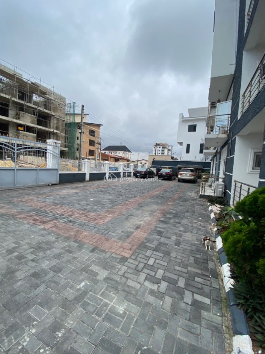 a Renovated 3 Bedroom Apartment Upstairs, Lekki Phase 1, Lekki, Lagos, Flat / Apartment for Rent