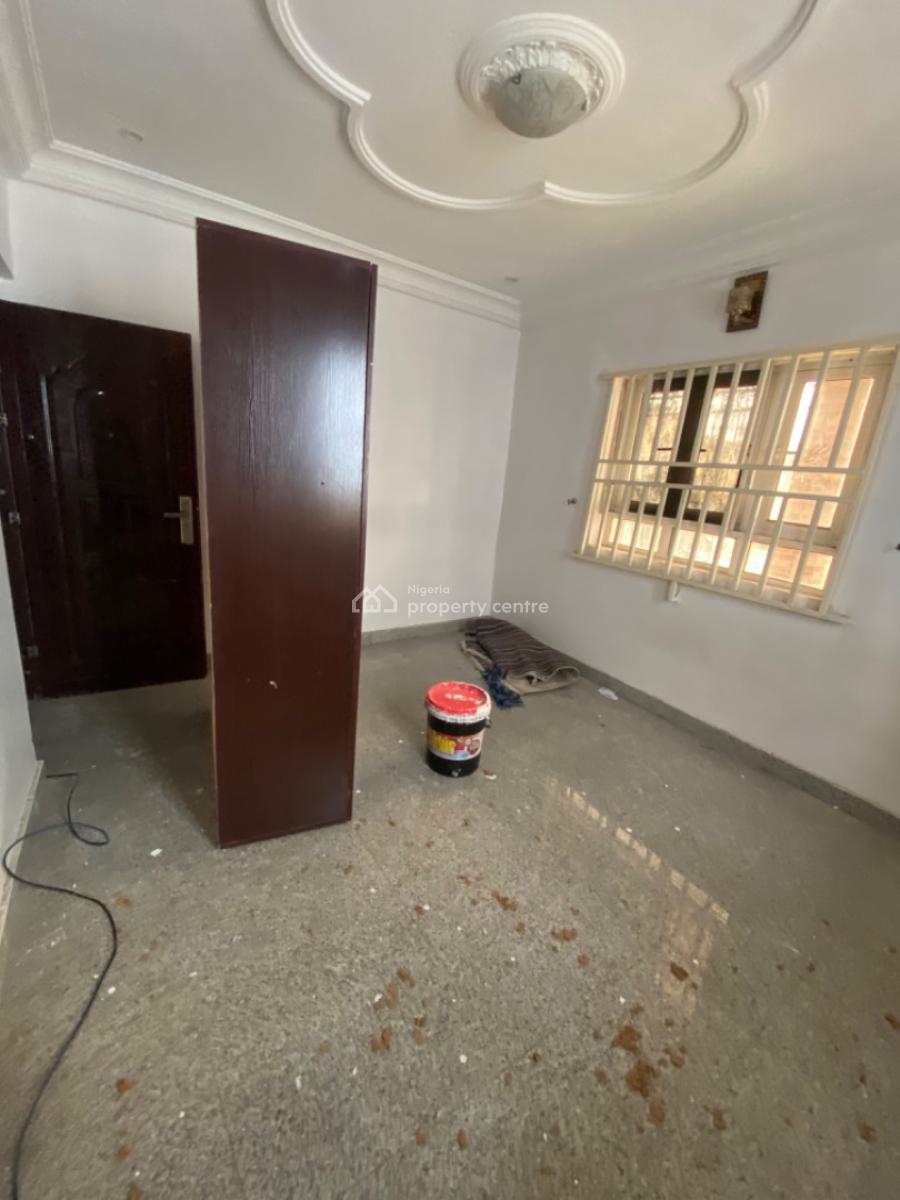 a Renovated 3 Bedroom Apartment Upstairs, Lekki Phase 1, Lekki, Lagos, Flat / Apartment for Rent