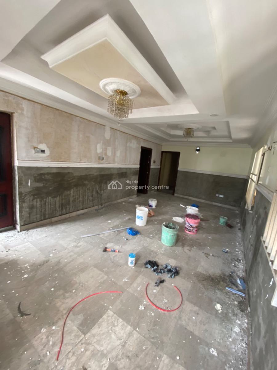 a Renovated 3 Bedroom Apartment Upstairs, Lekki Phase 1, Lekki, Lagos, Flat / Apartment for Rent