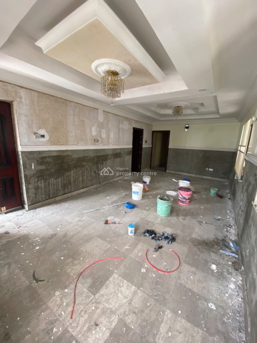 a Renovated 3 Bedroom Apartment Upstairs, Lekki Phase 1, Lekki, Lagos, Flat / Apartment for Rent