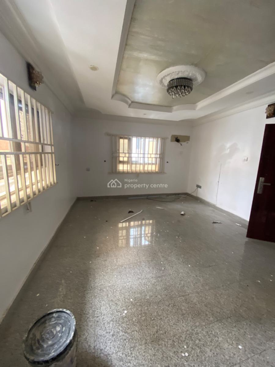 a Renovated 3 Bedroom Apartment Upstairs, Lekki Phase 1, Lekki, Lagos, Flat / Apartment for Rent