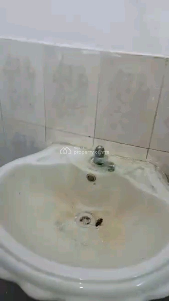 Renovated Decent 3 Bedrooms Ground Flat All Rooms Ensuite All Tiled Wi, Ifako, Gbagada, Lagos, Flat / Apartment for Rent