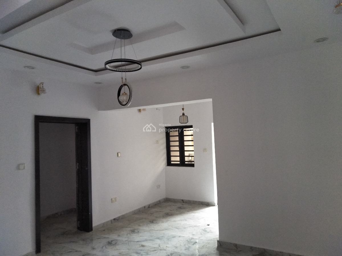 Luxury 2 Bedroom Flat, Solanke Street, Yaba, Lagos, Flat / Apartment for Rent