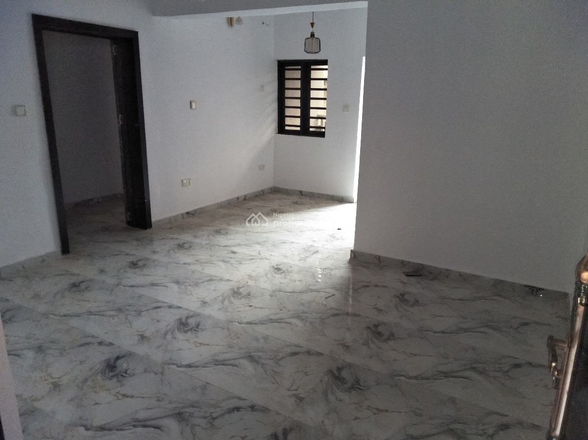 Luxury 2 Bedroom Flat, Solanke Street, Yaba, Lagos, Flat / Apartment for Rent