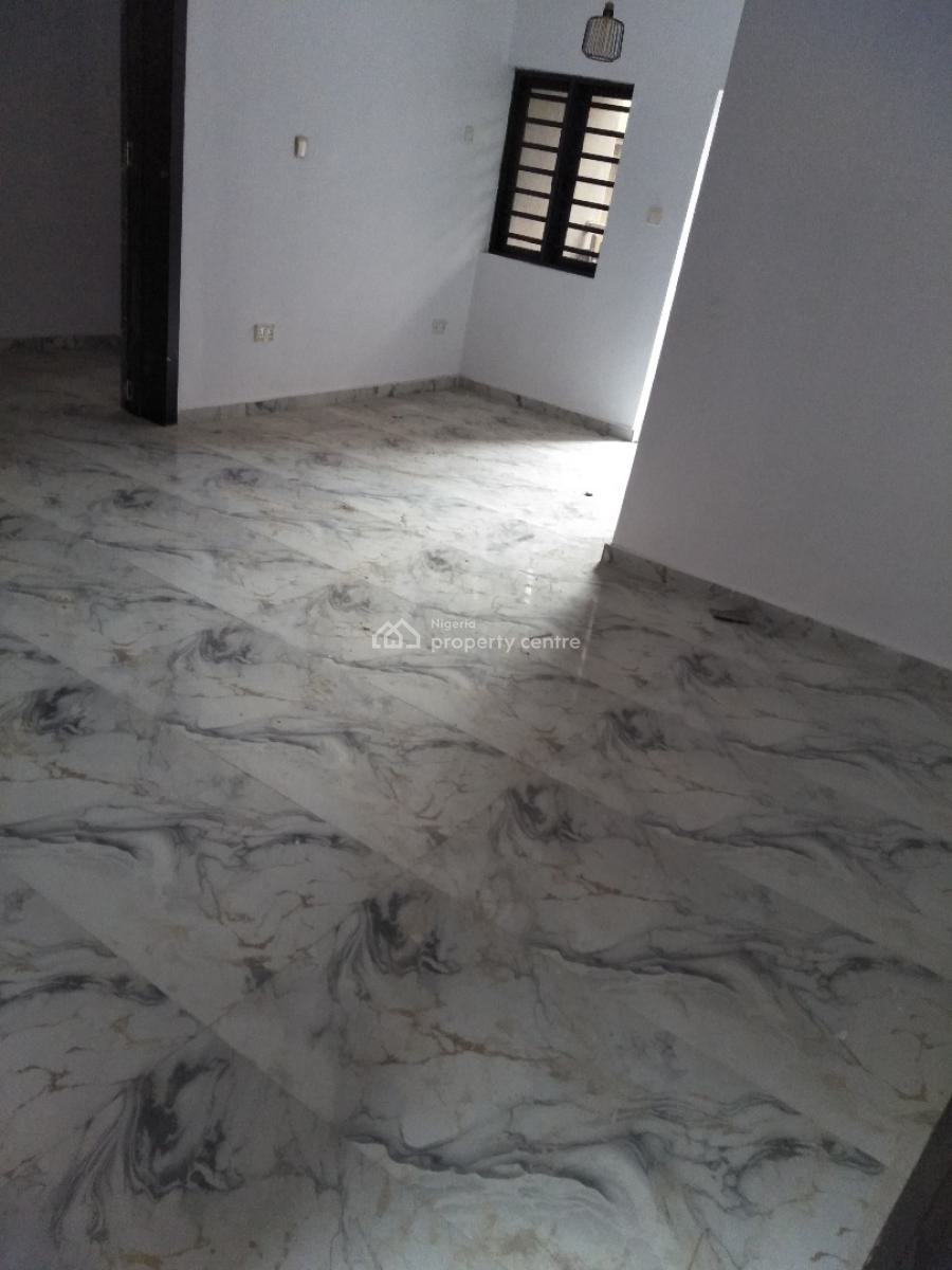 Luxury 2 Bedroom Flat, Solanke Street, Yaba, Lagos, Flat / Apartment for Rent
