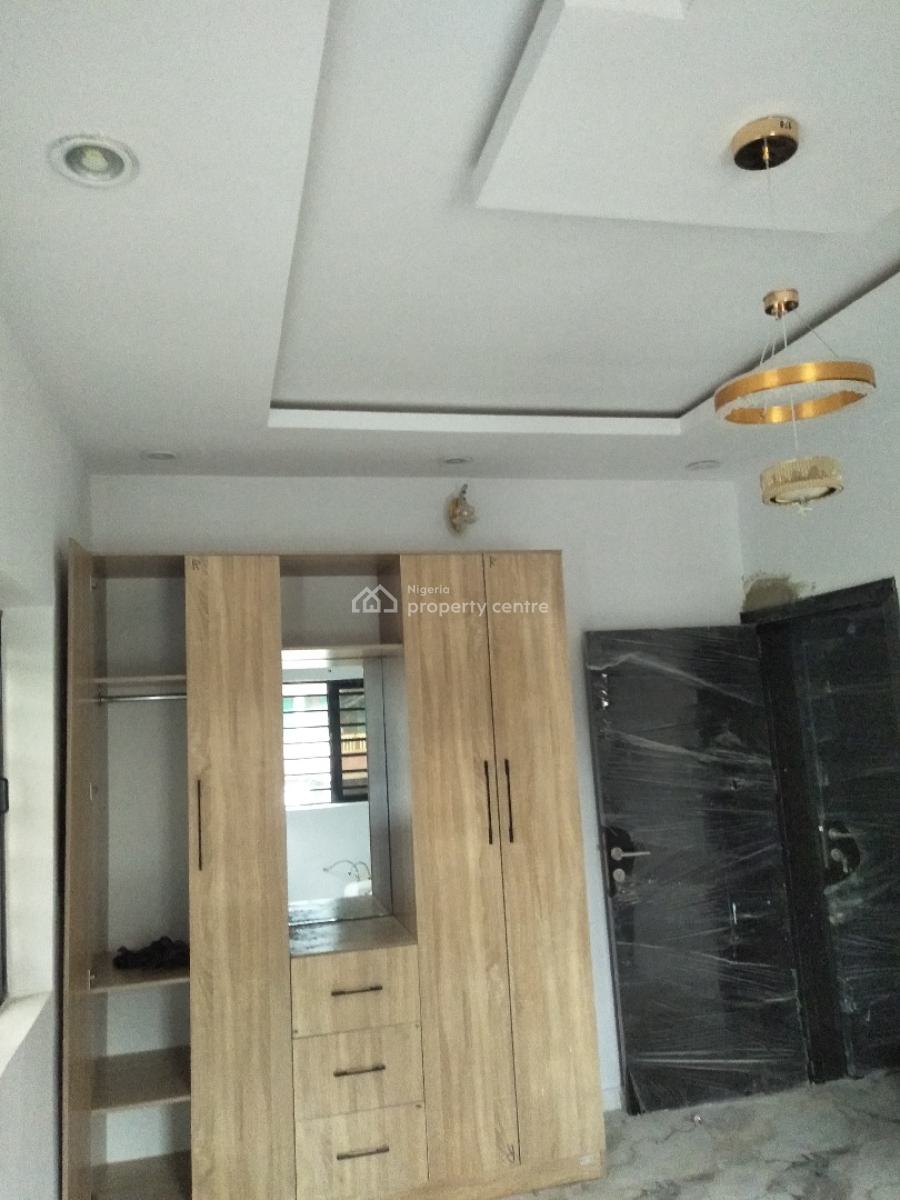Luxury 2 Bedroom Flat, Solanke Street, Yaba, Lagos, Flat / Apartment for Rent