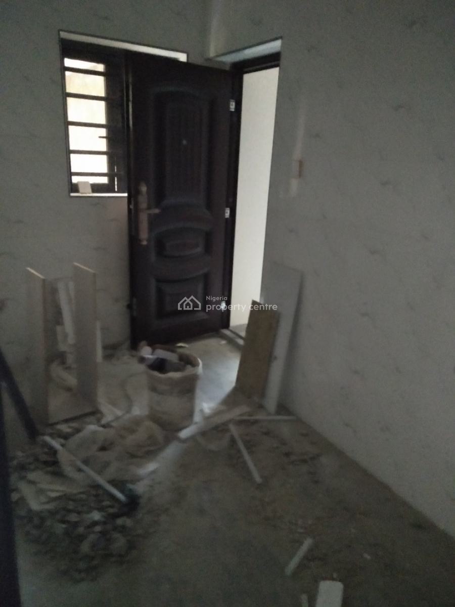Luxury 2 Bedroom Flat, Solanke Street, Yaba, Lagos, Flat / Apartment for Rent