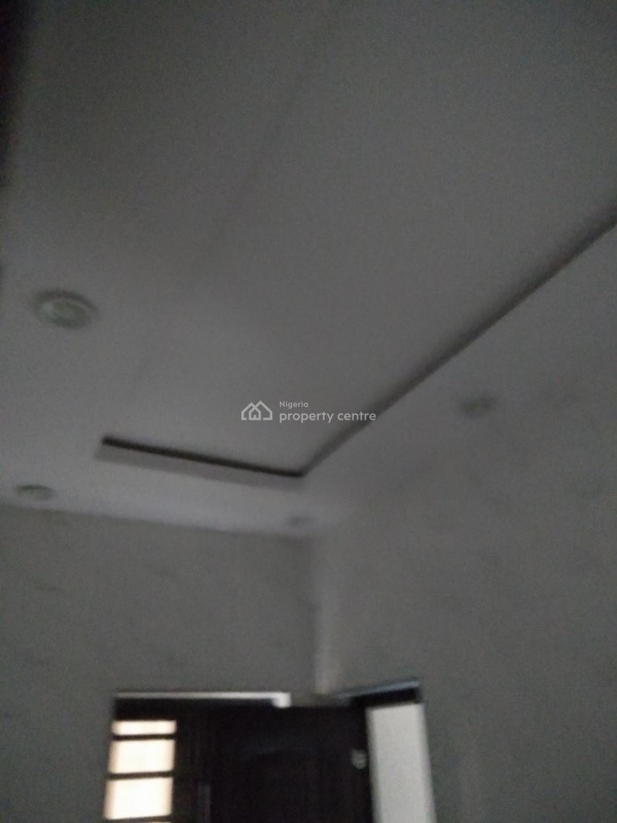 Luxury 2 Bedroom Flat, Solanke Street, Yaba, Lagos, Flat / Apartment for Rent