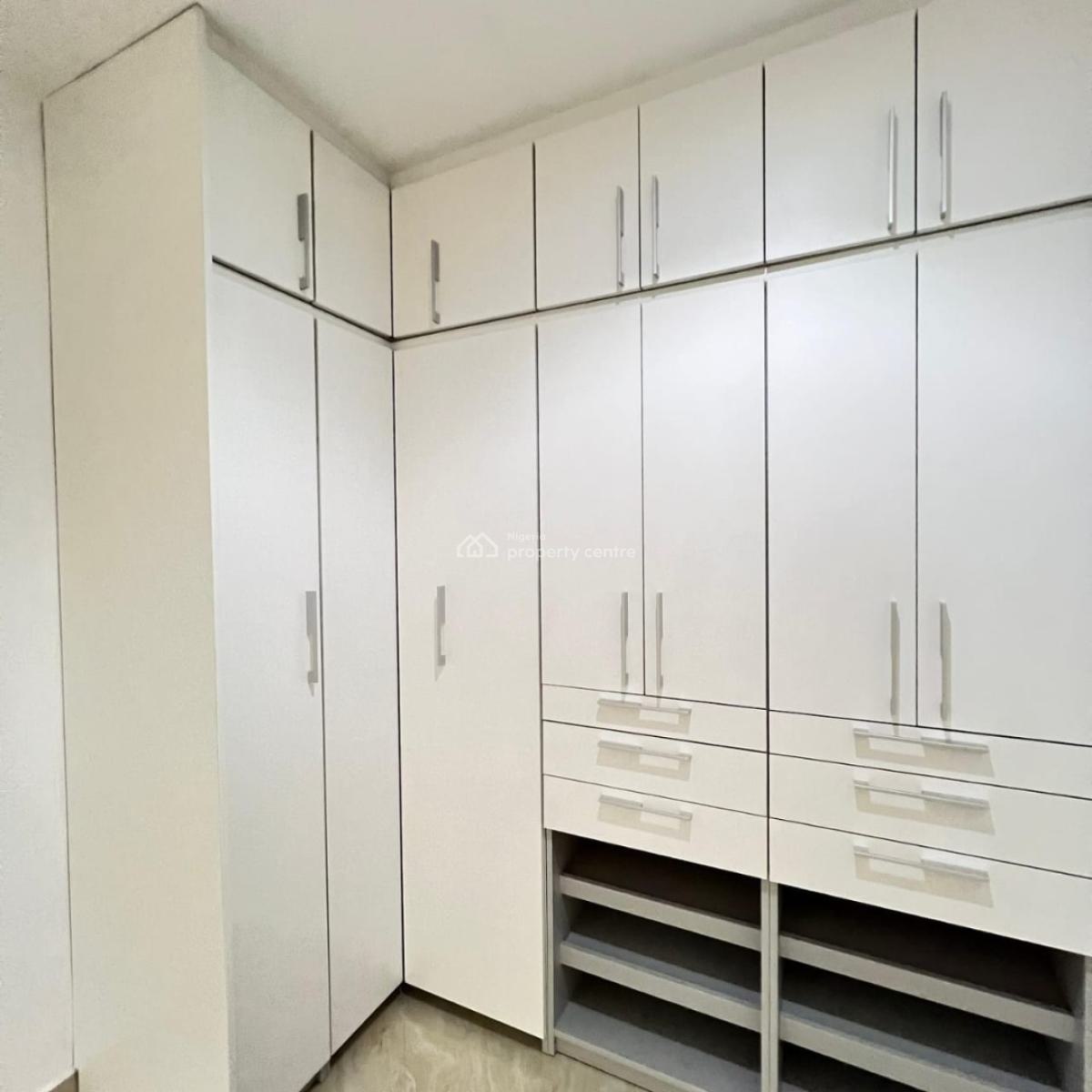 4-bedroom Terrace Duplex, Osapa, Lekki, Lagos, Terraced Duplex for Sale