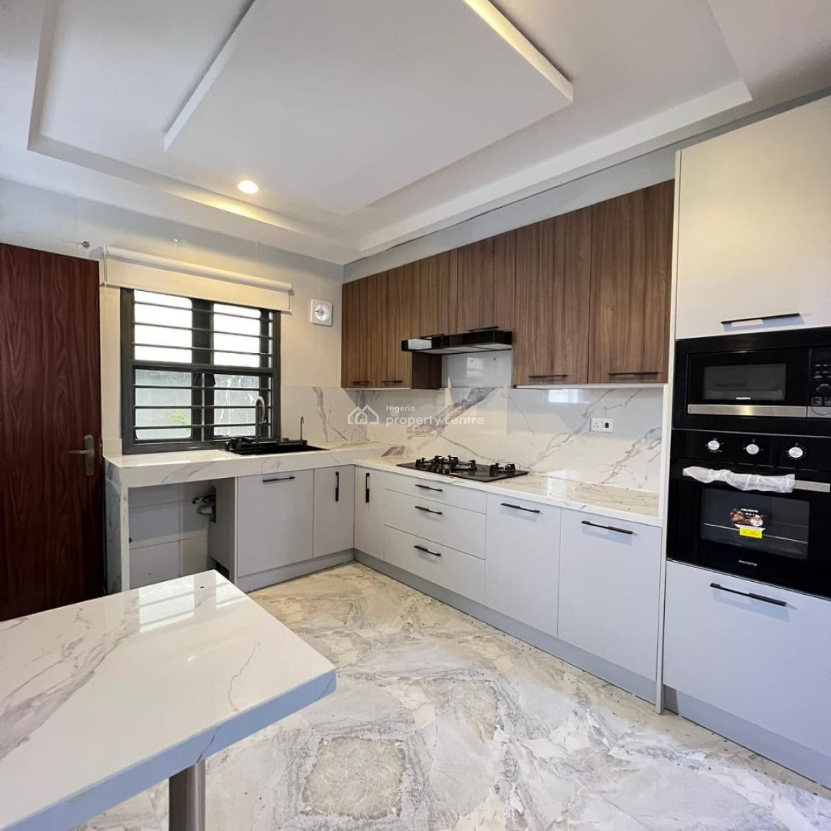 4-bedroom Terrace Duplex, Osapa, Lekki, Lagos, Terraced Duplex for Sale