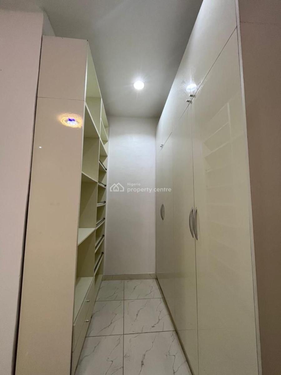 Luxury 1 Bedroom Master Bedroom in a Safe and Secured Estate, Orchid Road, Royal Pine Estate, Lekki, Lagos, Self Contain (single Rooms) for Rent