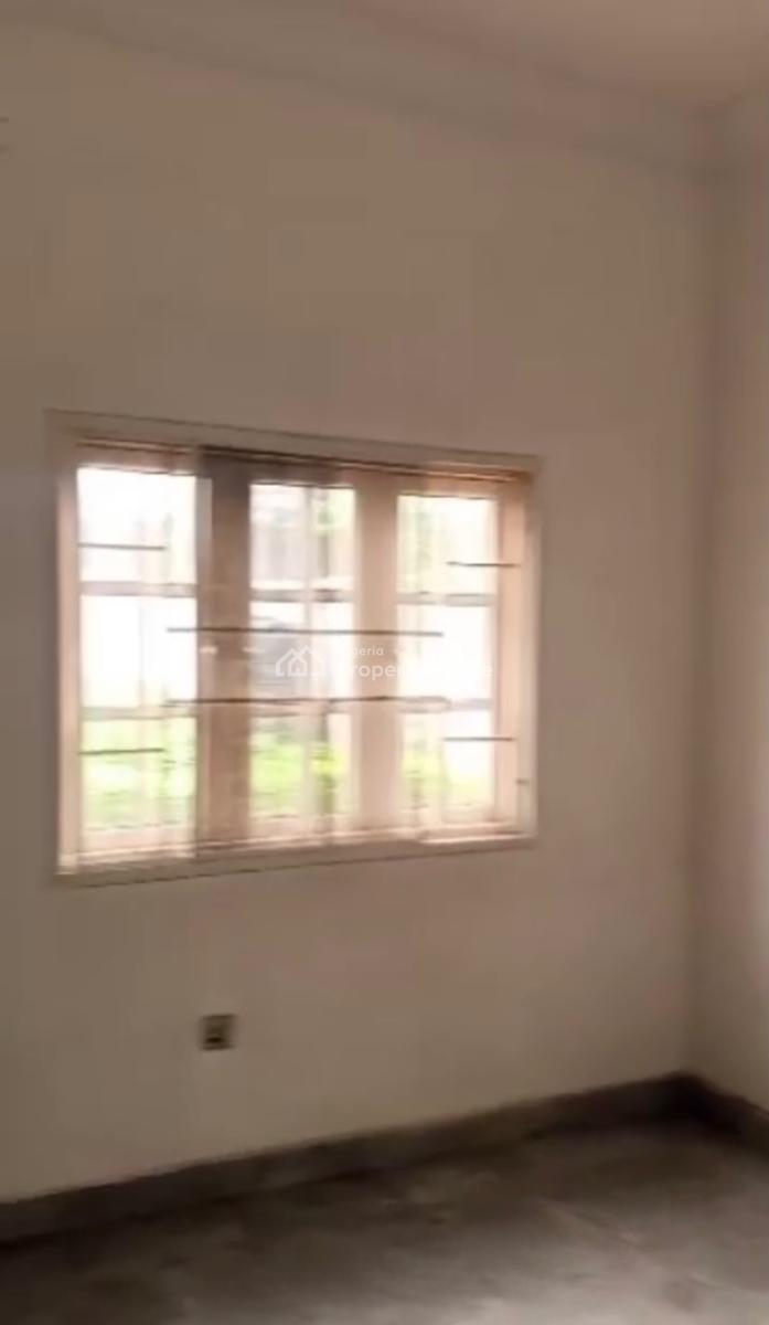 a Standard, Executive 3 Bedroom Flat, Gra, Ogudu, Lagos, Flat / Apartment for Rent