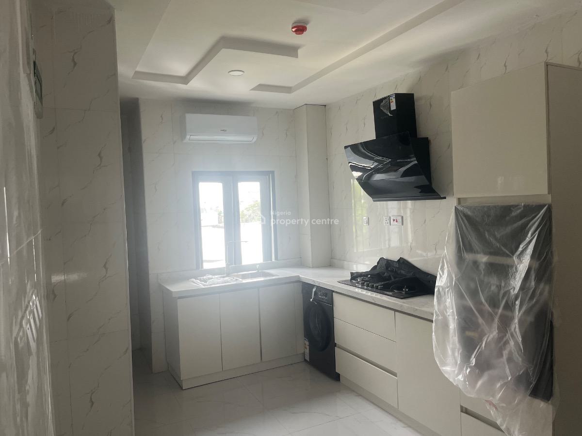 Luxury 2 Bedrooms Apartment, Off Bourdilon Road, Ikoyi, Lagos, Flat / Apartment for Rent