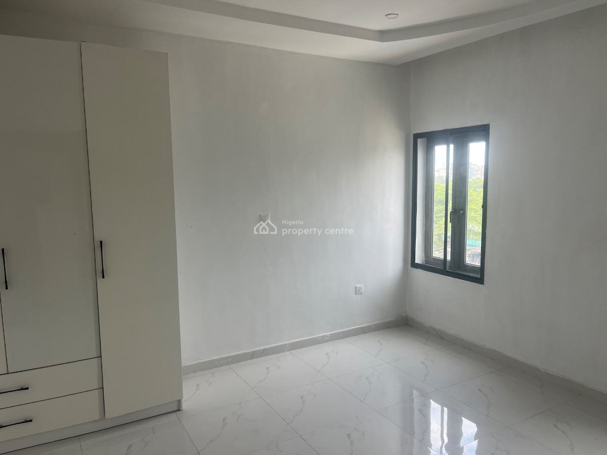 Luxury 2 Bedrooms Apartment, Off Bourdilon Road, Ikoyi, Lagos, Flat / Apartment for Rent