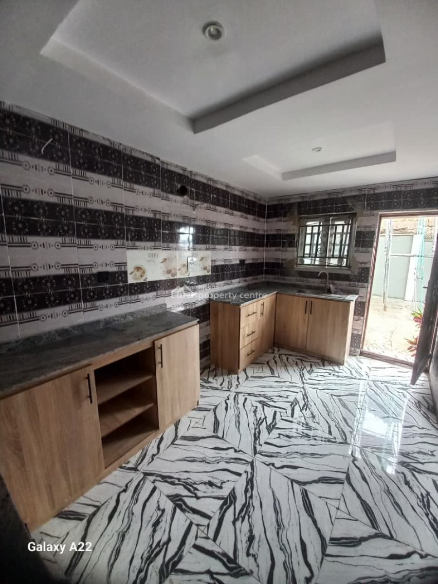 Nicely Built and Spacious 3 Bedroom Flat with Sweet Modern Facilities, Behind Lere Adigun Gra, Iwo Road, Ibadan, Oyo, Flat / Apartment for Rent