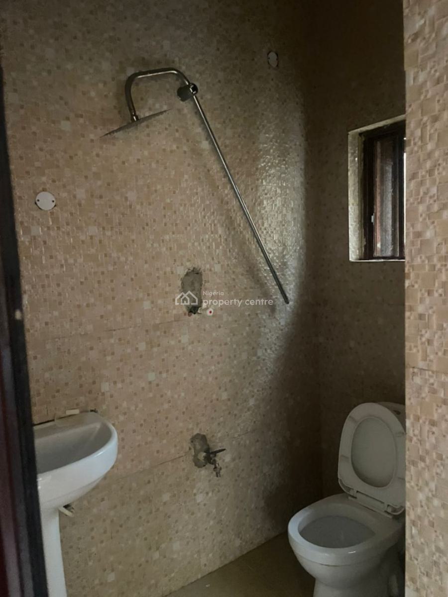 Clean 2 Bedroom Flat Apartment, Gra Phase 1, Magodo, Lagos, Flat / Apartment for Rent