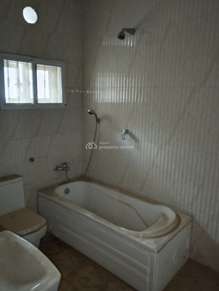 5 Bedrooms Semi-detached Duplex with a 1 Bedroom Bq, Gidado Bukar Crescent, Durumi, Abuja, Semi-detached Duplex for Rent