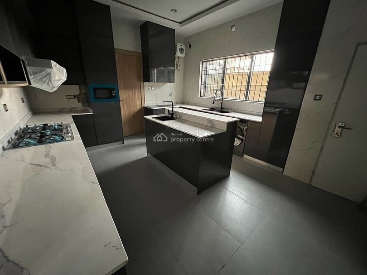 Brand New 5 Bedrooms Detached Duplex with Bq, Guzape Tarred Road, Guzape District, Abuja, Detached Duplex for Sale