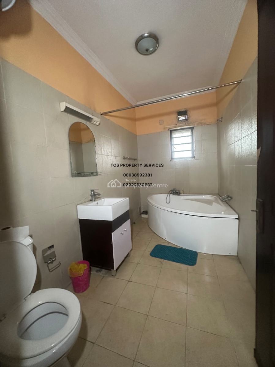 Massive 3 Bedroom Apartment & Bq, in a Beautiful Estate @ Sabo-alagomeji, Yaba, Alagomeji, Yaba, Lagos, Flat / Apartment for Rent