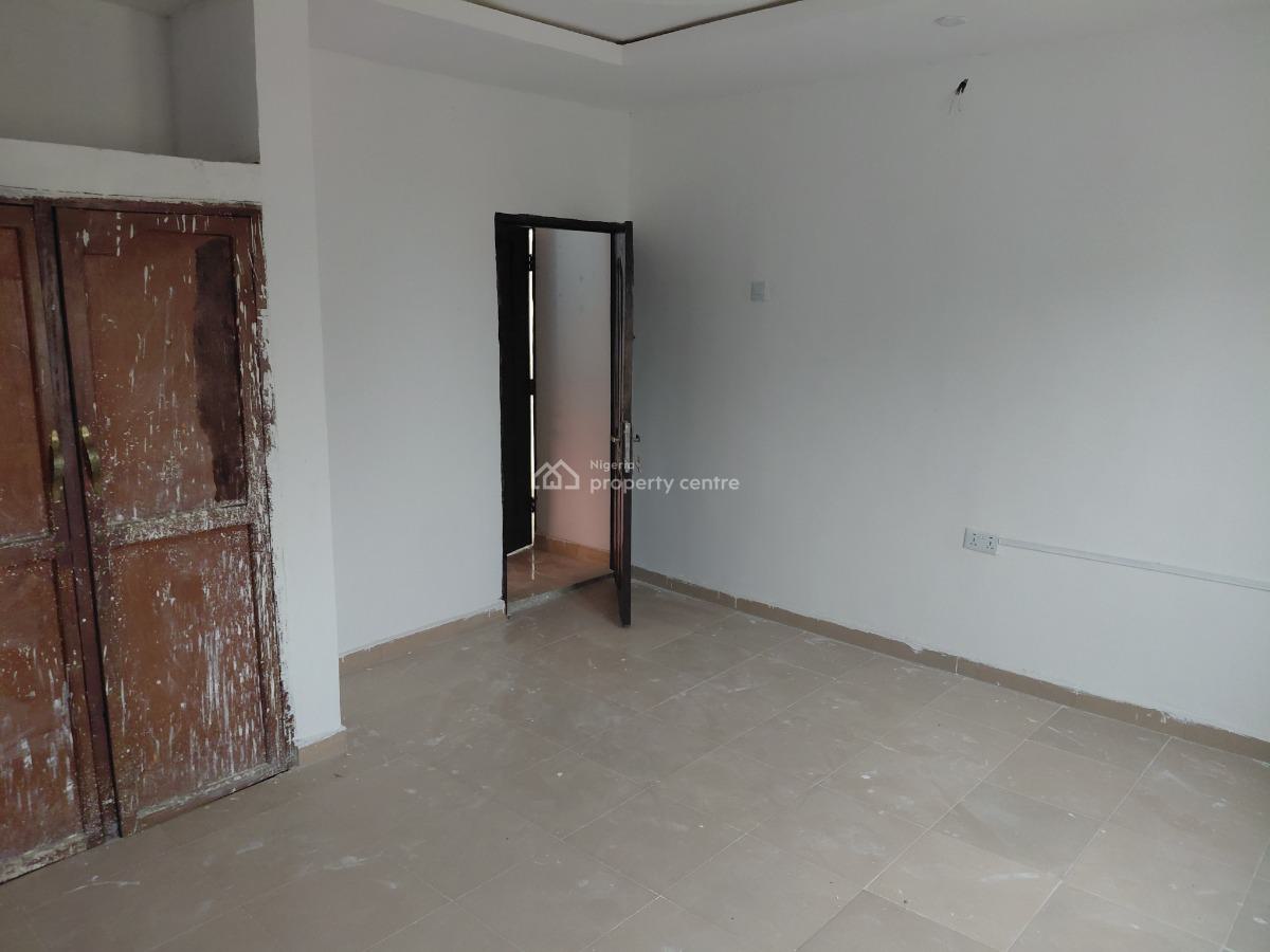 Descent 2bedroom Flat, Ibrahim Olowo Street, Alapere, Ketu, Lagos, Flat / Apartment for Rent