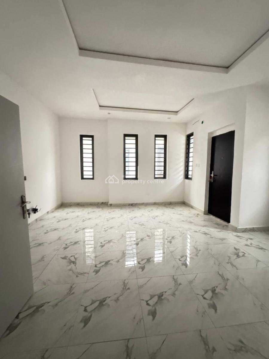 Distress 3bedroom Semi Detached Self Compound with Bq Harris Drive, Harris Drive, Vgc, Lekki, Lagos, Semi-detached Duplex for Sale