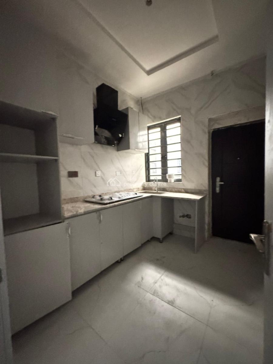 Distress 3bedroom Semi Detached Self Compound with Bq Harris Drive, Harris Drive, Vgc, Lekki, Lagos, Semi-detached Duplex for Sale