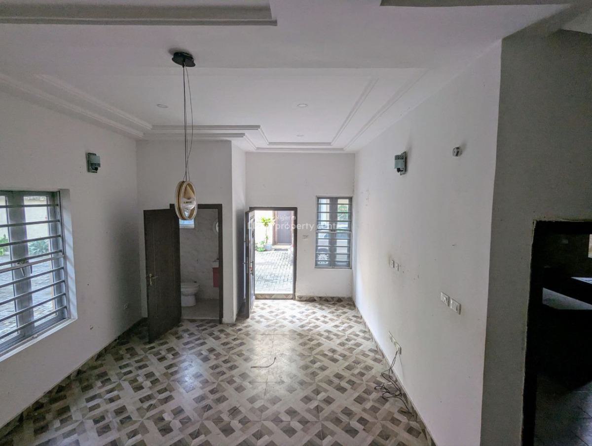 Good Deal: 3 Bed Semi-detached with Bq in a Gated Estate, Ocean Breeze Estate, Off Ologolo Road, Ologolo, Lekki, Lagos, Semi-detached Duplex for Sale