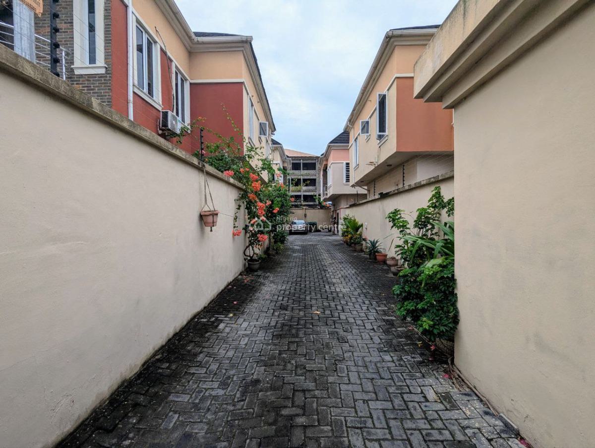 Good Deal: 3 Bed Semi-detached with Bq in a Gated Estate, Ocean Breeze Estate, Off Ologolo Road, Ologolo, Lekki, Lagos, Semi-detached Duplex for Sale