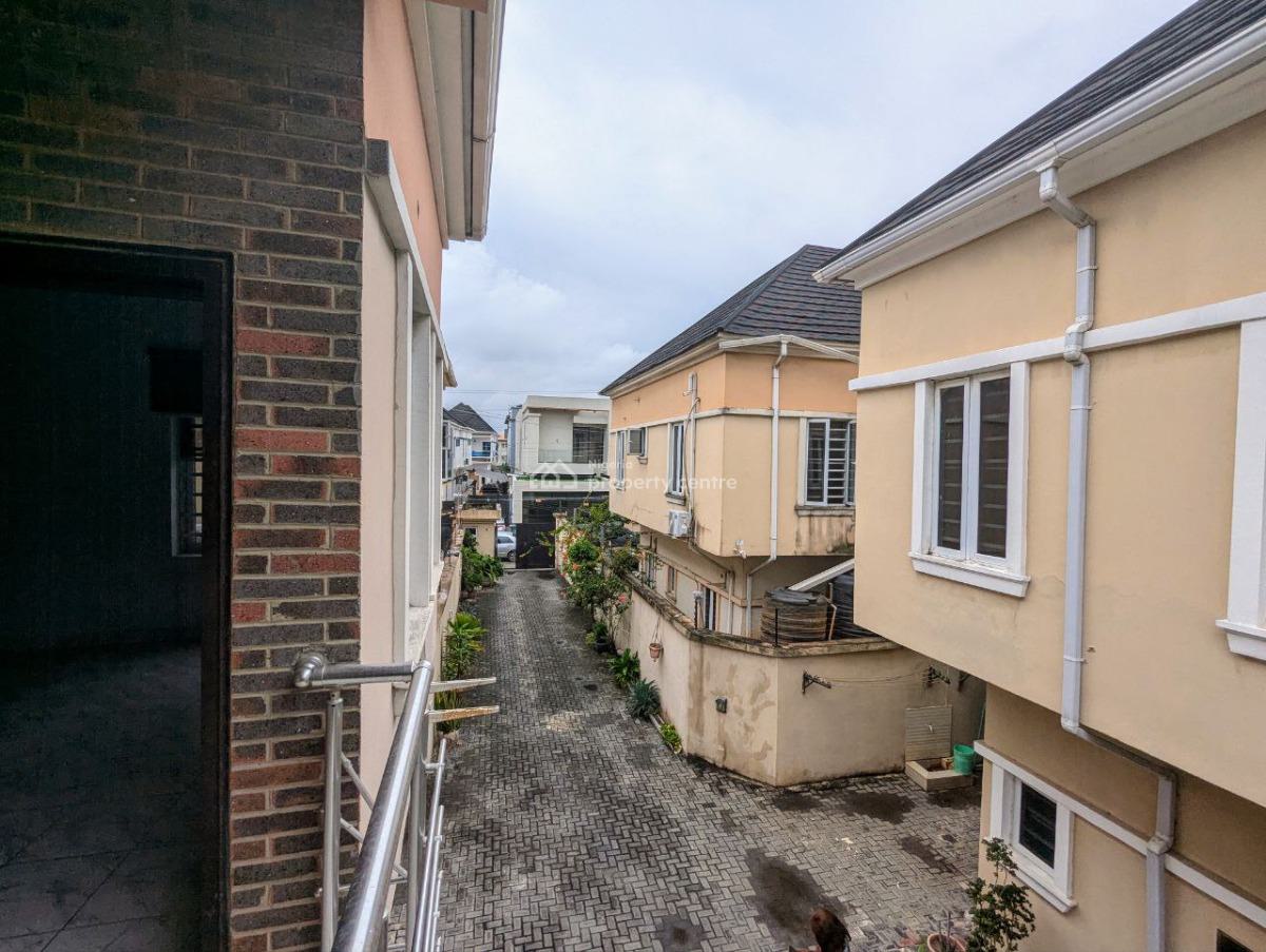 Good Deal: 3 Bed Semi-detached with Bq in a Gated Estate, Ocean Breeze Estate, Off Ologolo Road, Ologolo, Lekki, Lagos, Semi-detached Duplex for Sale