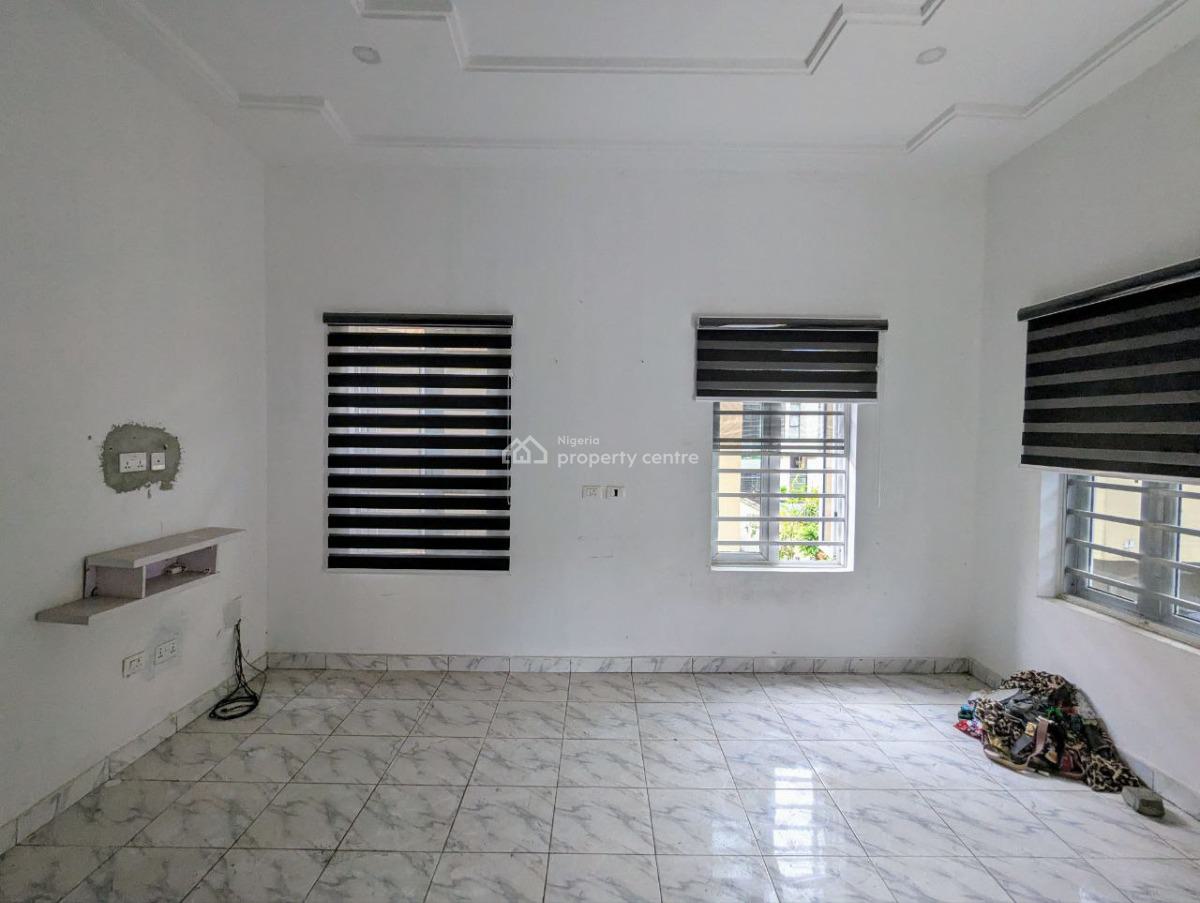 Good Deal: 3 Bed Semi-detached with Bq in a Gated Estate, Ocean Breeze Estate, Off Ologolo Road, Ologolo, Lekki, Lagos, Semi-detached Duplex for Sale