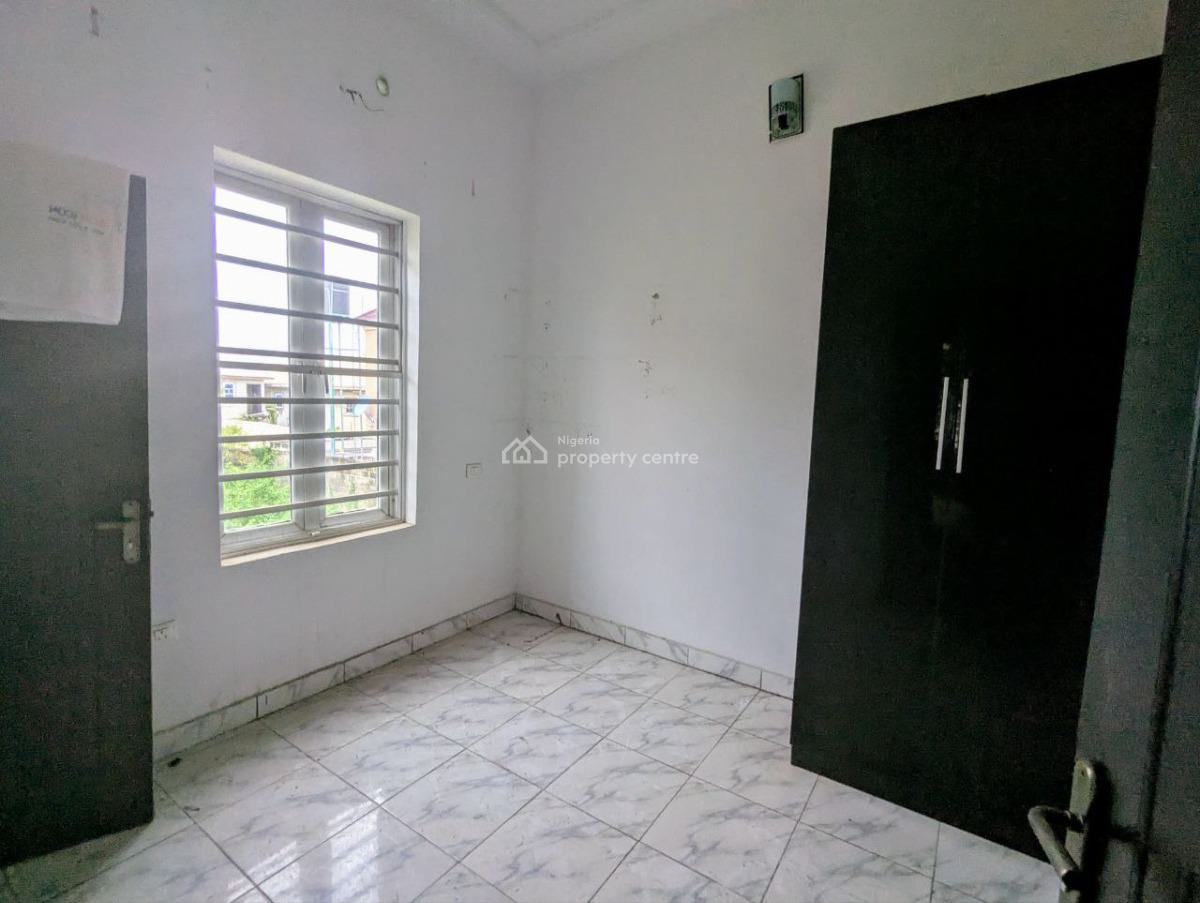 Good Deal: 3 Bed Semi-detached with Bq in a Gated Estate, Ocean Breeze Estate, Off Ologolo Road, Ologolo, Lekki, Lagos, Semi-detached Duplex for Sale